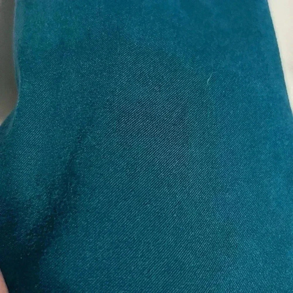 dressbarn skirt size 4 in very good condition very soft - Picture 7 of 10